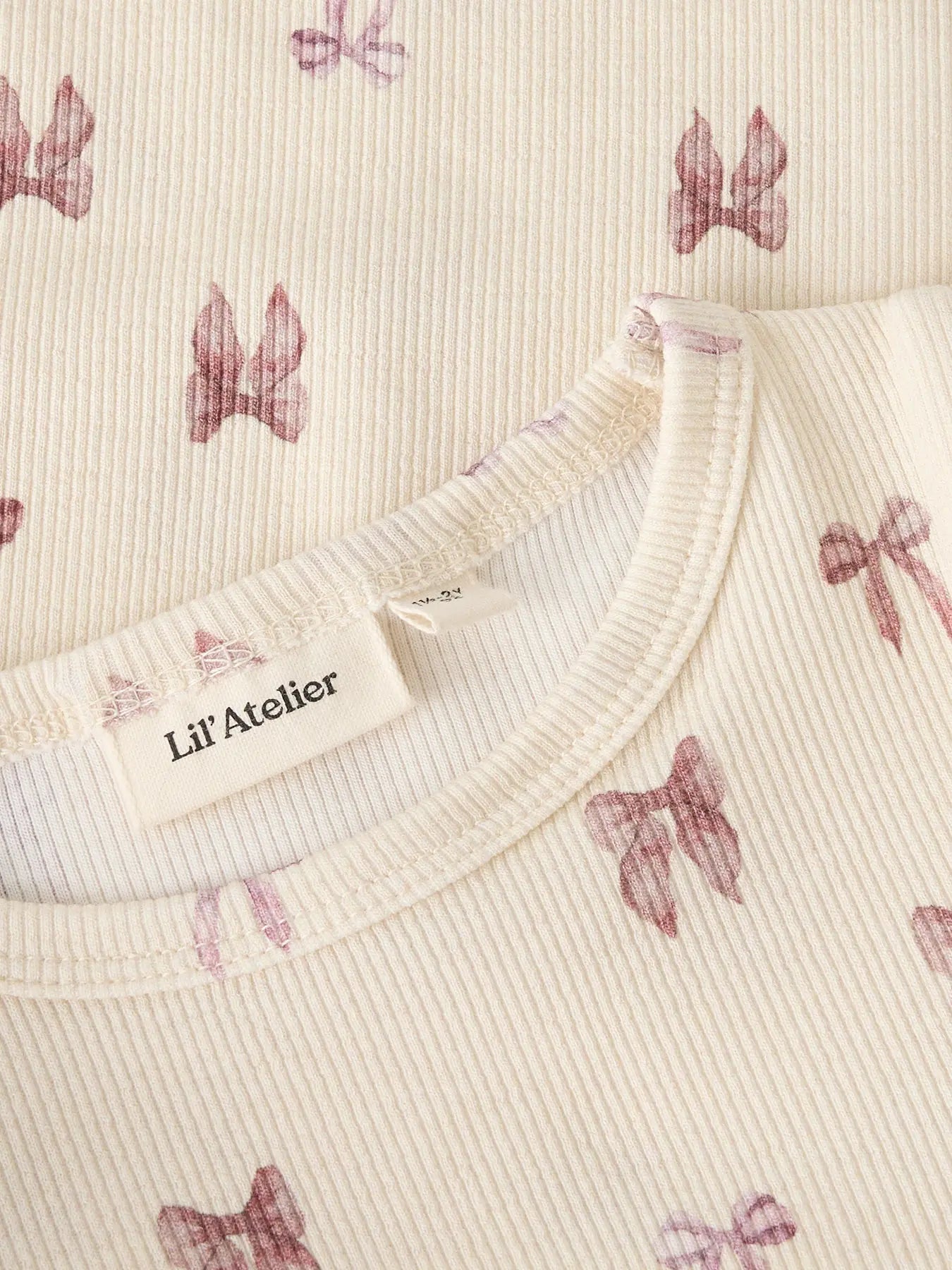 Lil`Atelier - Trøye m. rysjer GAVO Turtledove Bow