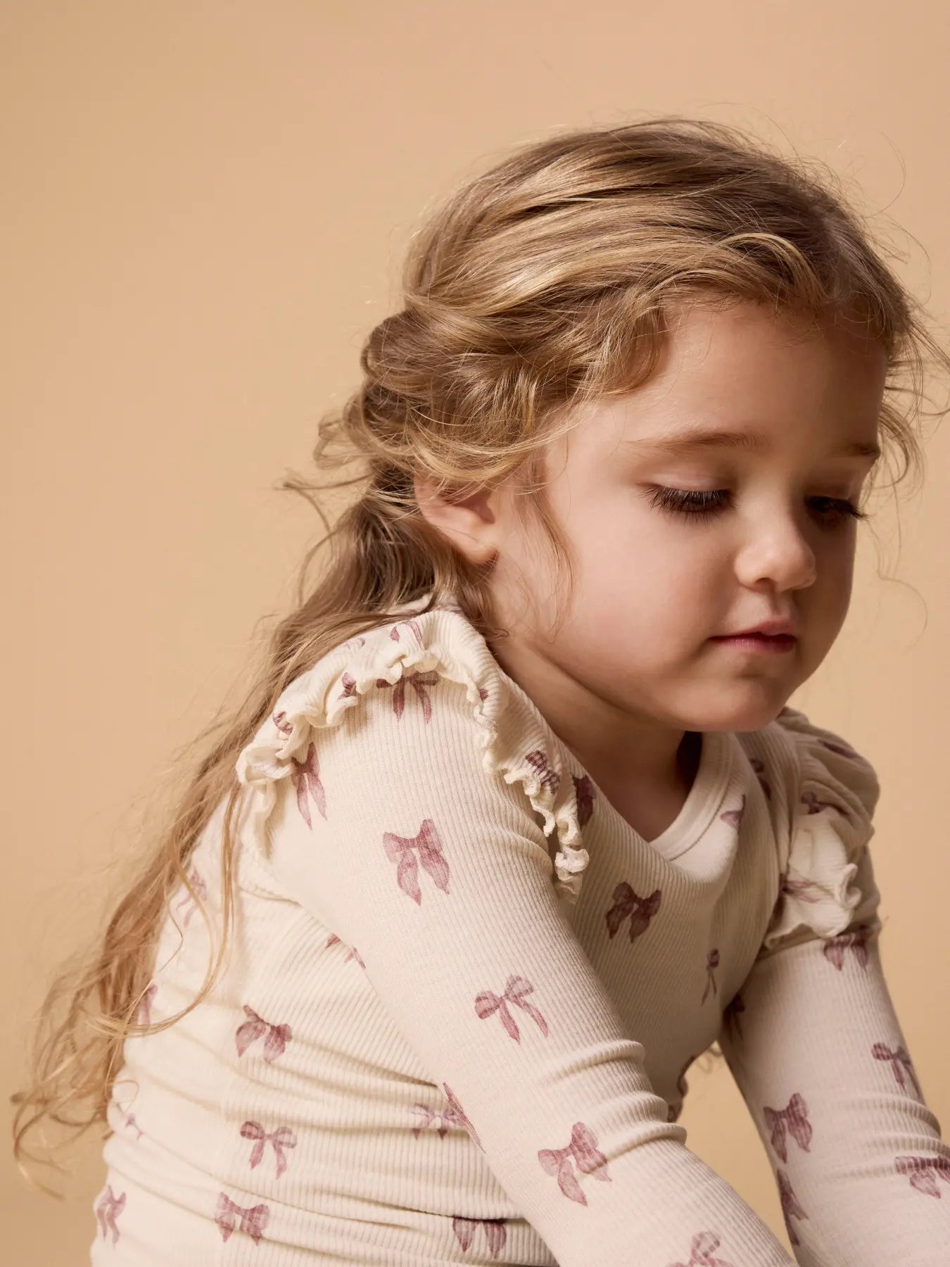 Lil`Atelier - Trøye m. rysjer GAVO Turtledove Bow