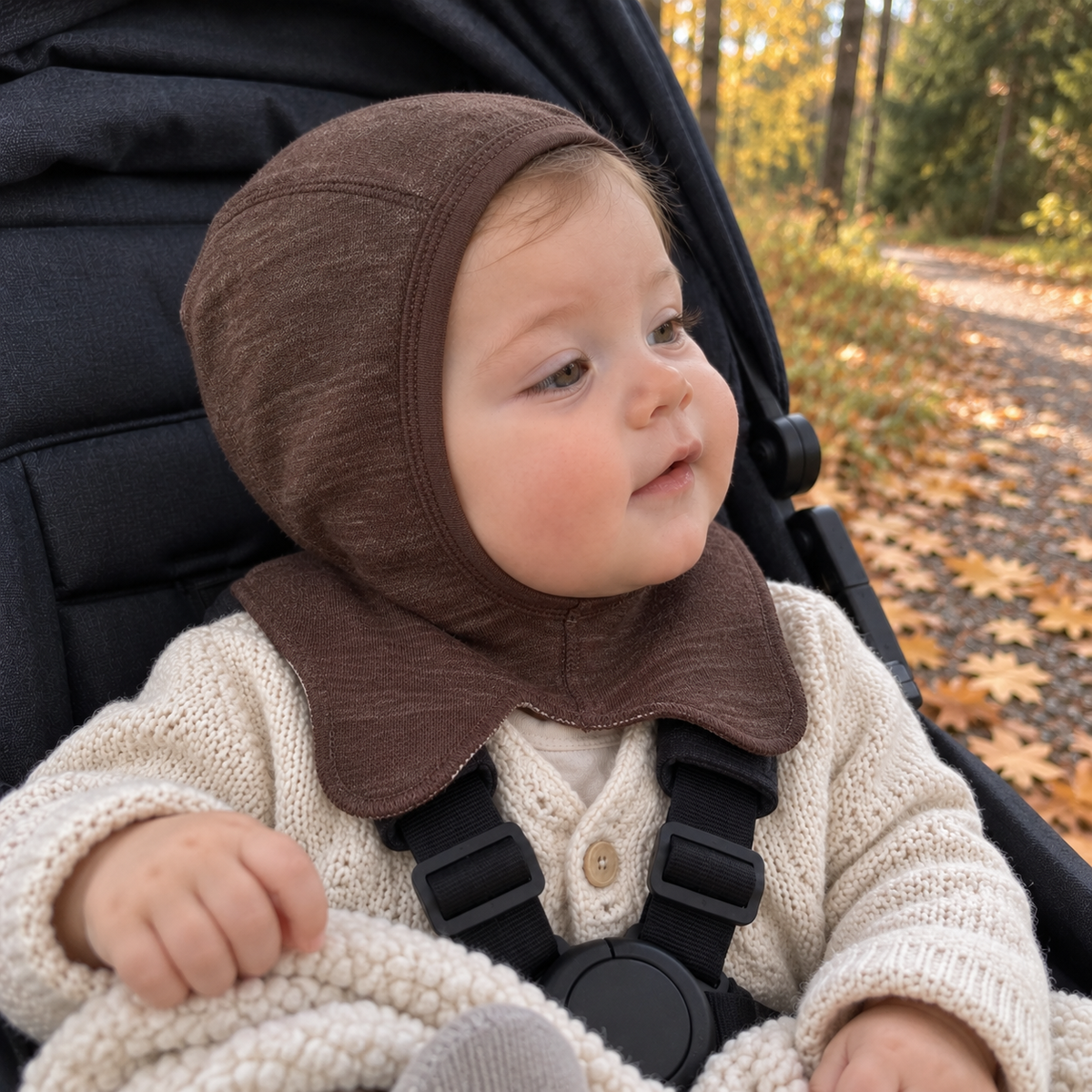 Baby med Need it balaclava Digg i ull/bambus, Brun
