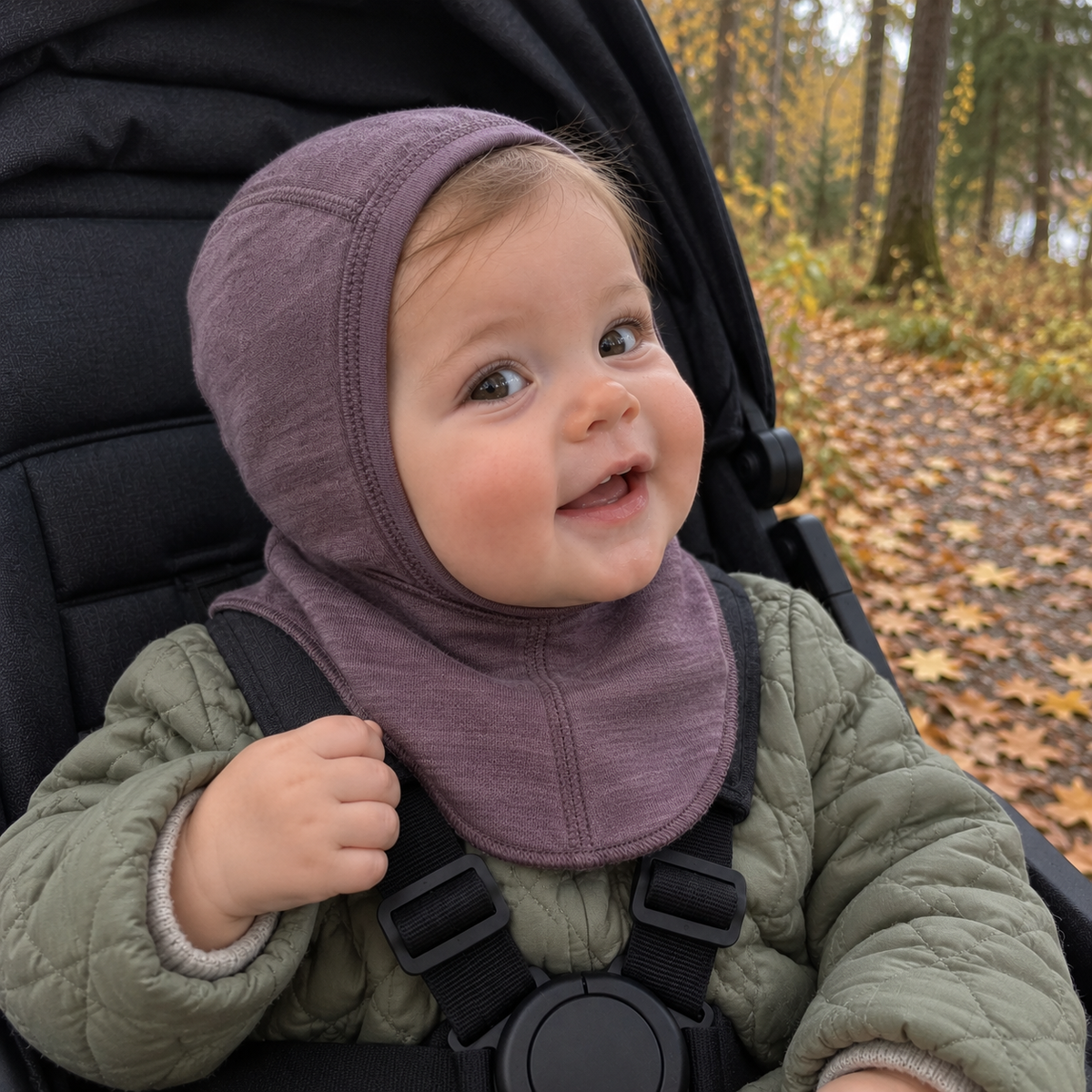 Baby med Need it balaclava Digg i ull/bambus, Pen Lilla
