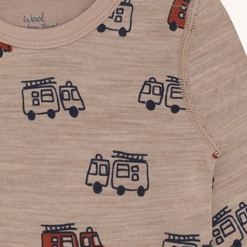 Hust and Claire - Ullbody m. bambus innerst Baloo Firetruck Biscuit