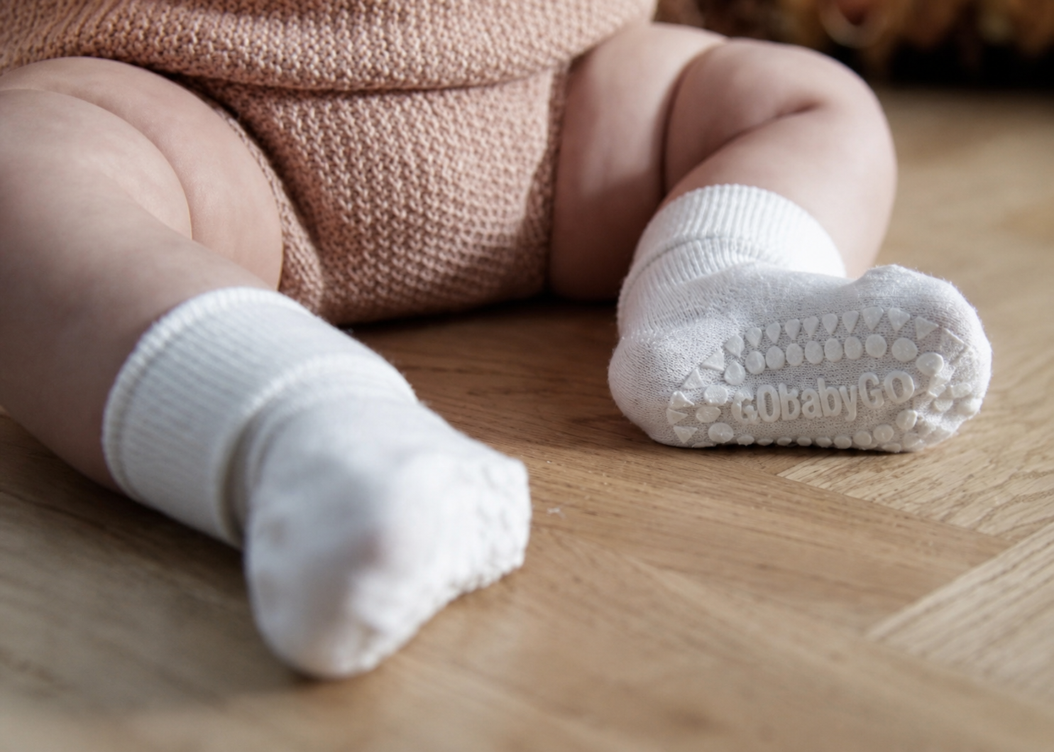 Go Baby Go - Antiskli krabbesokker i bambus Off White