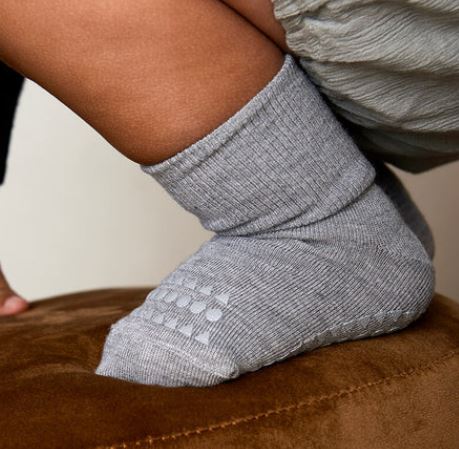 Go Baby Go krabbesokker i bambus grå melange – Småungene